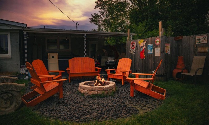 West Newton Other | Relaxing Farm Ranch with Huge Hot Tub, Near Downtown