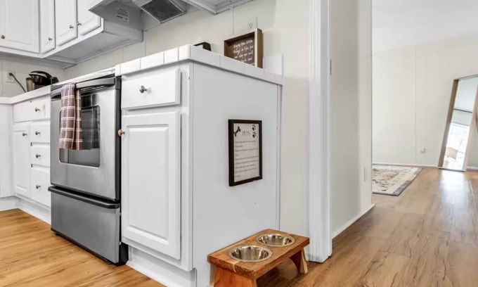Kernersville House | Farm Retreat Stargazing Pet-Friendly Private