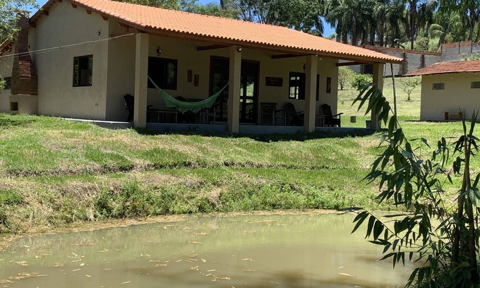 Guararema House | Experience Comfort at Farm Space Parque Agrinco, Pet Friendly!