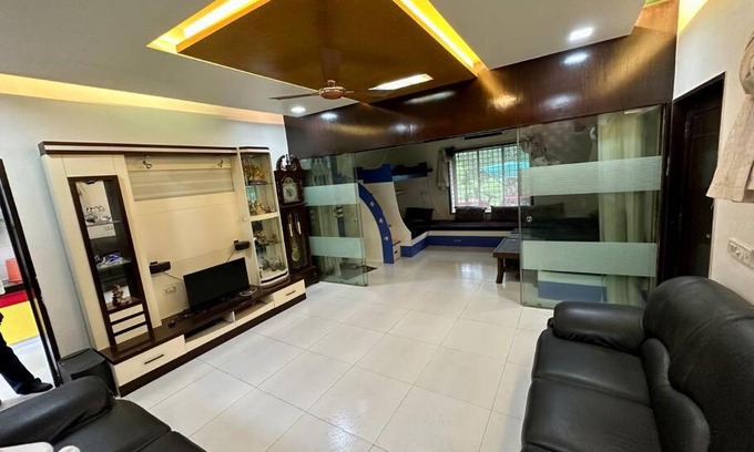 Ahmedabad Apartment | Relaxing Farm Stay in Ahmedabad with Pool & Hot Tub