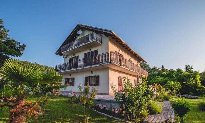Pazin Apartment | Discover Farm Stay Synergia: A Hidden Treasure Awaits