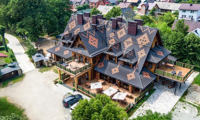 Krynica-Zdroj House | Discover Farma Lama Dom Gościnny: 9.2/10 & Pet-Friendly!