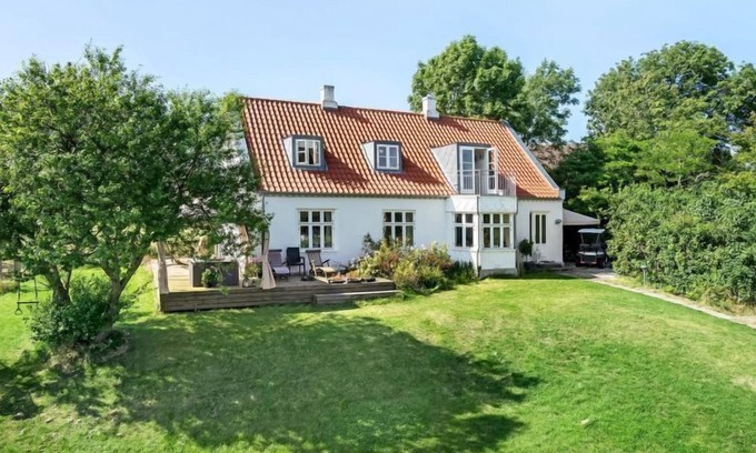 Fur House | Oceanfront Getaway at "Farman" - Steps from the Inlet