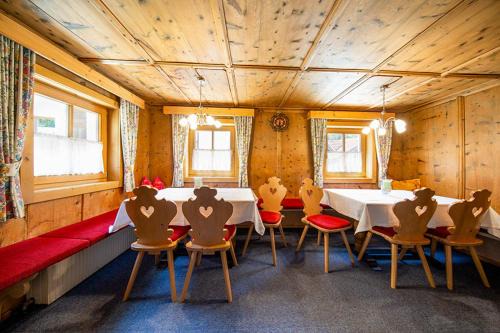 Soelden House | Top-Rated Farmerhouse by Northsouth Apartments - Pet Friendly