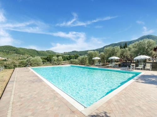Quarrata House | Relax at Belvilla by OYO La Casa dei Due Olivi, 4-Star Retreat