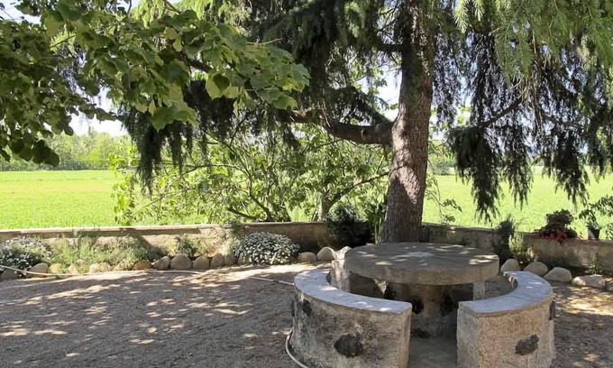 Vilobi d'Onyar House | Charming Farmhouse "Can Riqué" with Spa & Family Amenities