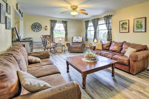 La Follette House | Cozy Farmhouse Near Norris Lake with Pet-Friendly Amenities