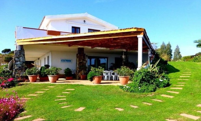 Siniscola House | Cozy Farmhouse Retreat "Comino Alto" for Memorable Stays