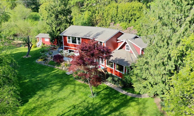 Gresham Other | Farmhouse & Creekside Get-Away on hidden acreage in historical downtown Gresham.