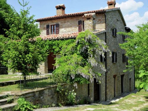 Apecchio House | Inviting Farmhouse in Apecchio with Pool and Garden