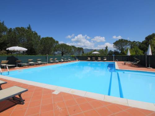 Arezzo House | Pet-Friendly Retreat with Pool and Kitchen at Abete