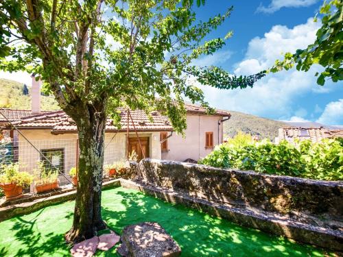Casoli House | Pet-Friendly Retreat at Belvilla by OYO Gelsomino Piccolo