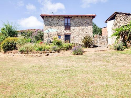 Panton House | Family-Friendly Getaway at Belvilla by OYO Casa Ribeira Sacra