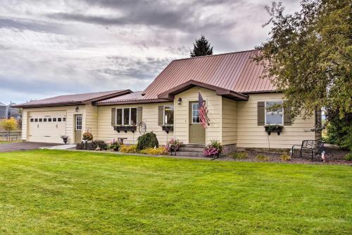 Grangeville House | Idyllic Farmhouse Retreat Near Gravity Hill with Spa Access
