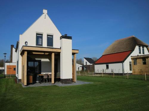 Roggel Villa | Elegant Holiday Home with Sauna and Pool in Limburg