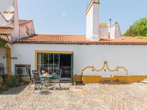 Montemor-o-Novo House | Corner House Getaway: Family-Friendly with Pool Access