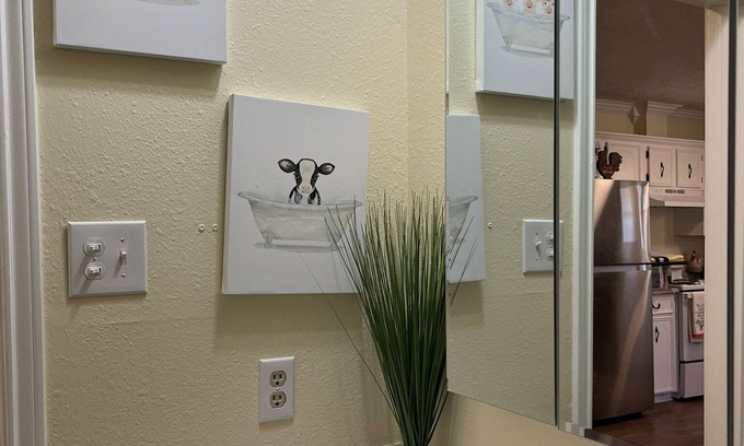 Westlake House | Inviting Cajun Cottage with Pet-Friendly Amenities