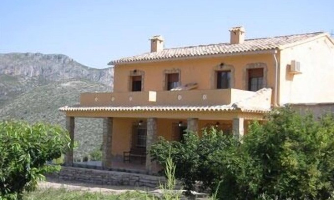 La Vall de Laguar Cottage | Cozy Farmhouse L'Era del Moll with Full Kitchen for 6