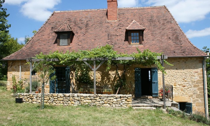Plazac House | Discover Farmhouse Les Essarts: A Poolside Retreat