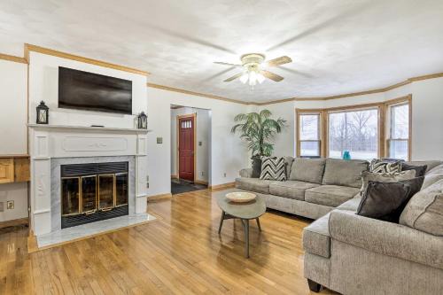 Pickerington House | Idyllic 5-Acre Retreat with Hiking and Pet-Friendly Perks