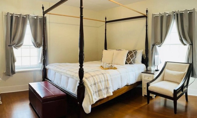 Luray Apartment | Idyllic Farmhouse on Ranch: Experience Horses & Mountains