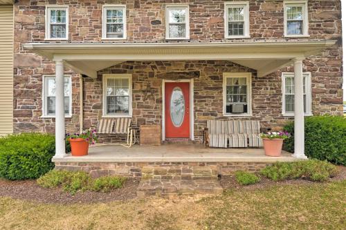Taneytown House | Family-Friendly Farmhouse by the River, Near Liberty Mountain