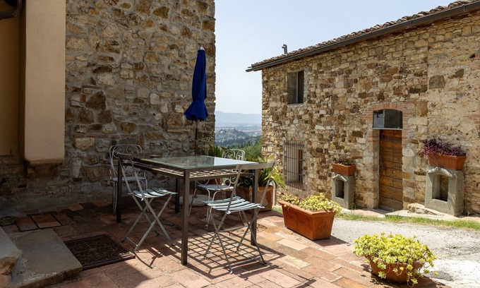 Calenzano Other | Farmhouse "Poggio alla Pieve - Rosso" with Shared Pool & Wi-Fi