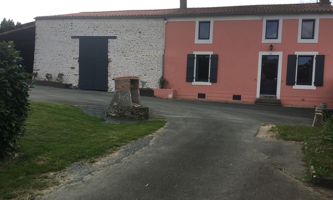 La Reorthe House | Relax at the Inviting Farmhouse with Pool and Spa