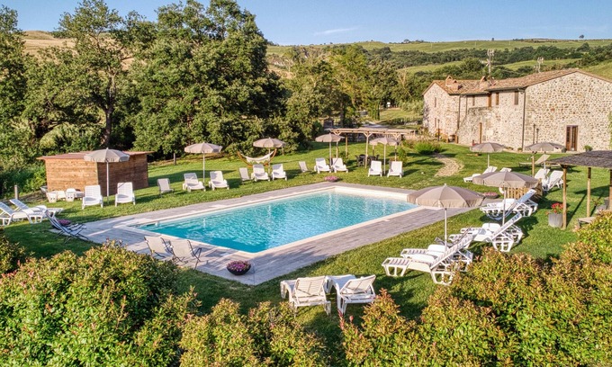 Castiglione d'Orcia Apartment | Relaxing Farmhouse Retreat with Private Pool - La Spiga