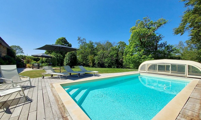 Pluvigner House | Idyllic Farmhouse Retreat in Golf du Morbihan, Oceanfront