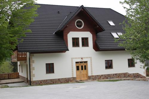Luce House | Enchanting Farmstay Hiša Pečovnik: Guest Rated 9.6/10