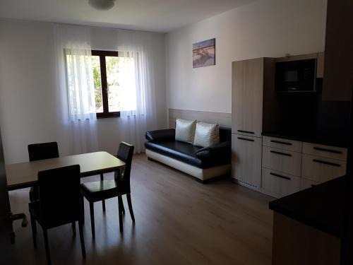 Zamardi Apartment | Top-Rated Faro Apartment: Perfect for Families