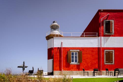 Isola del Giglio Resort | Oceanfront Getaway at Resort Faro di Punta Fenaio