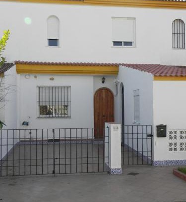 Mazagon House | Faro II Holiday Home: Oceanfront Bliss with Pool & Hot Tub