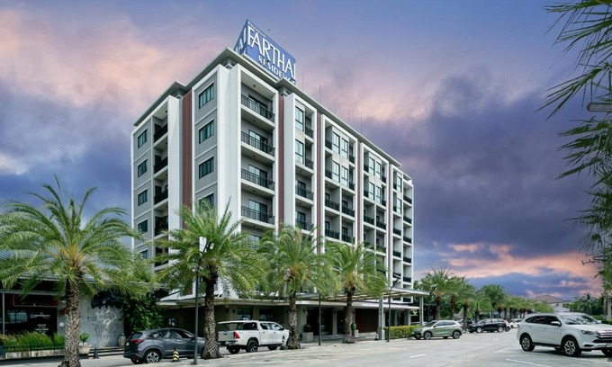 Nong Tamlueng Hotel | Discover Comfort at Farthai Residence: Pool & Spa Await