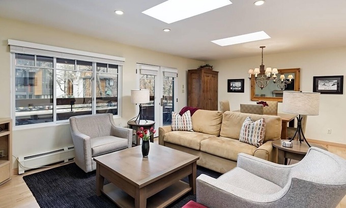 Aspen Condo | Fasching Haus Unit 303 | Prime Location with Hot Tub & Decks