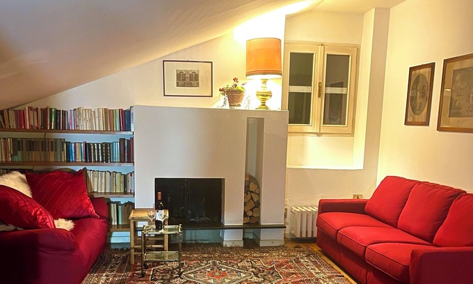 Porta Genova Apartment | Stylish Retreat by the Canals with Pet-Friendly Amenities