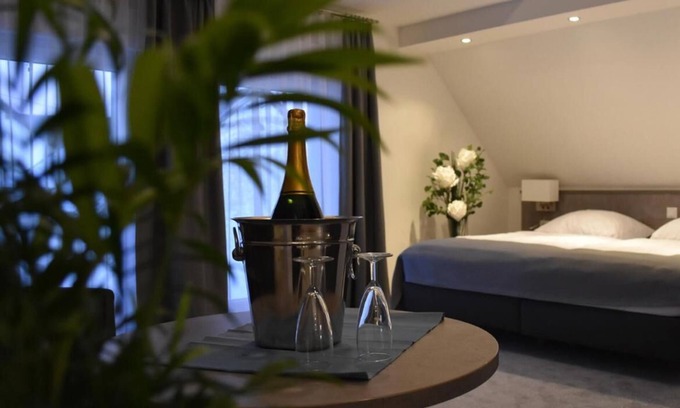 Hunerbach Hotel | Unbeatable Comfort at Fast Lane Hotel - Rated 9.6/10!