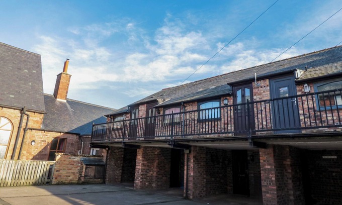 Seahouses Cottage | Pet-Friendly Fat Puffin: Family-Ready Retreat in Seahouses