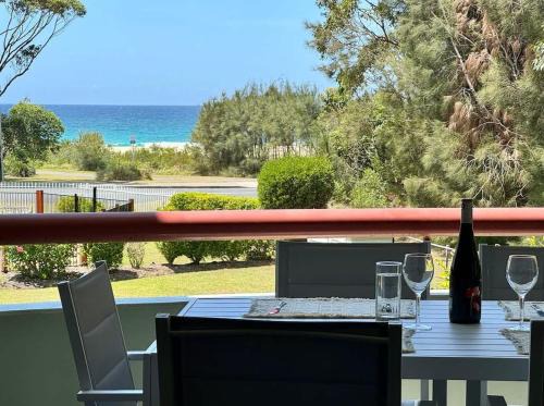 Mollymook Beach Apartment | Family-Friendly Retreat at Fathoms 5 with Great Amenities