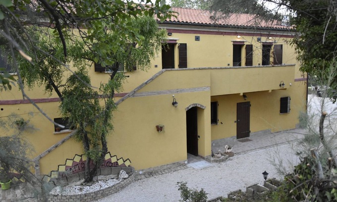Jesi Apartment | Charming Fattoria del Colle - Butterfly Apartment Retreat