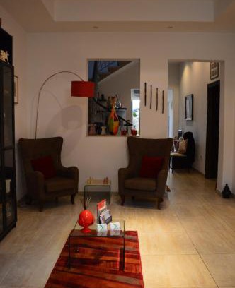Hamrun Bed & Breakfast | Fauzia B&B: Oceanfront Escape with Spa & Breakfast