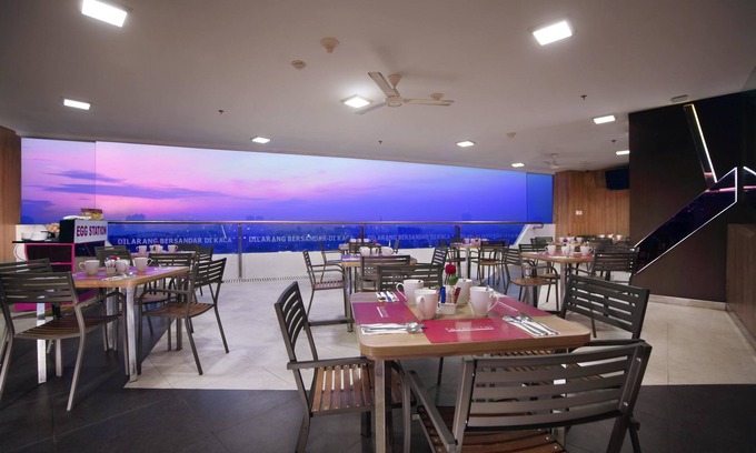 Mangga Besar Hotel | Discover favehotel LTC Glodok Jakarta with Family-Friendly Amenities