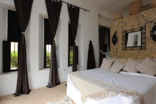 Marrakech Hotel | Experience Fawakay Villas: Oceanfront Oasis with Spa & Pool