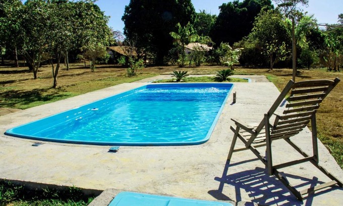 Corinto House | Relaxing Retreat with Pool & BBQ Area in Curvelo