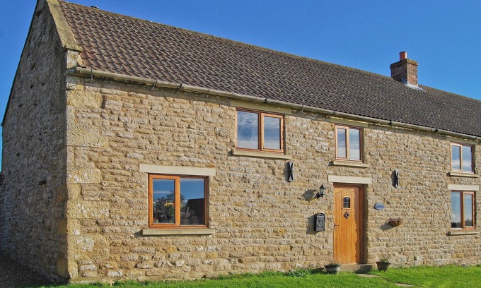 Newton-on-Rawcliffe Cottage | Pet-Friendly 5 Bedroom Getaway in Newton-upon-Rawcliffe