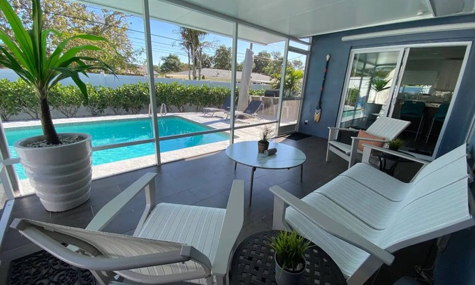 Largo House | HGTV Featured Hotel with Heated Pool & Oceanfront Views