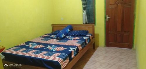 Moni Apartment | Febryan Guest house