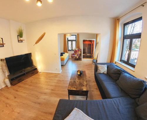 Loebtau Apartment | Cosy FederTraum with Sauna - Rated 9.8/10 by Guests