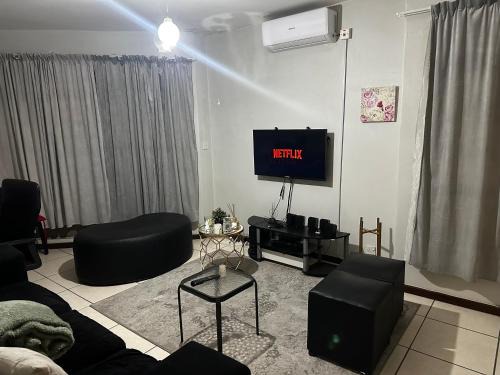 Gaborone Apartment | Feel At Home Cosy Apartment